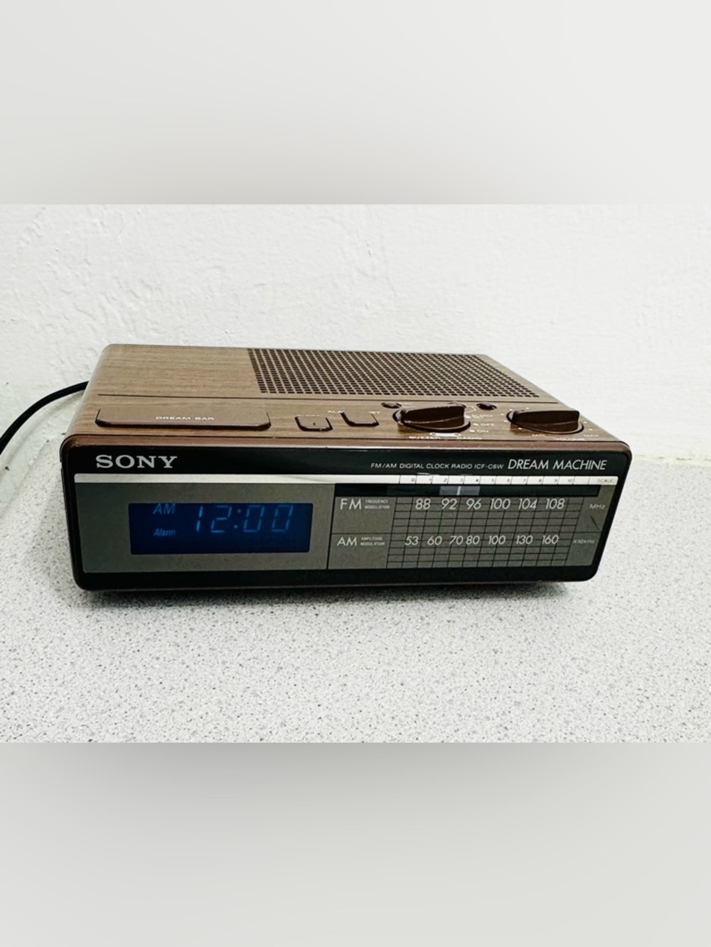 Sony Retro Mid Century Modern Dream Machine Simulated Wood Grain FM/AM “WORKS”
